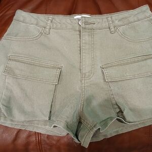 Vanilla Star Sage Women's Cargo Shorts Size 11
